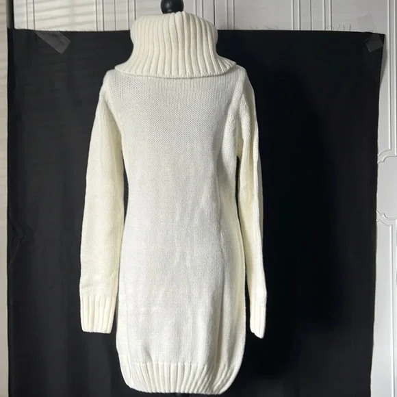 Venus brand, Beautiful Knit Sweater, NWOT! - Picture 3 of 7